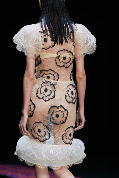 Look 104